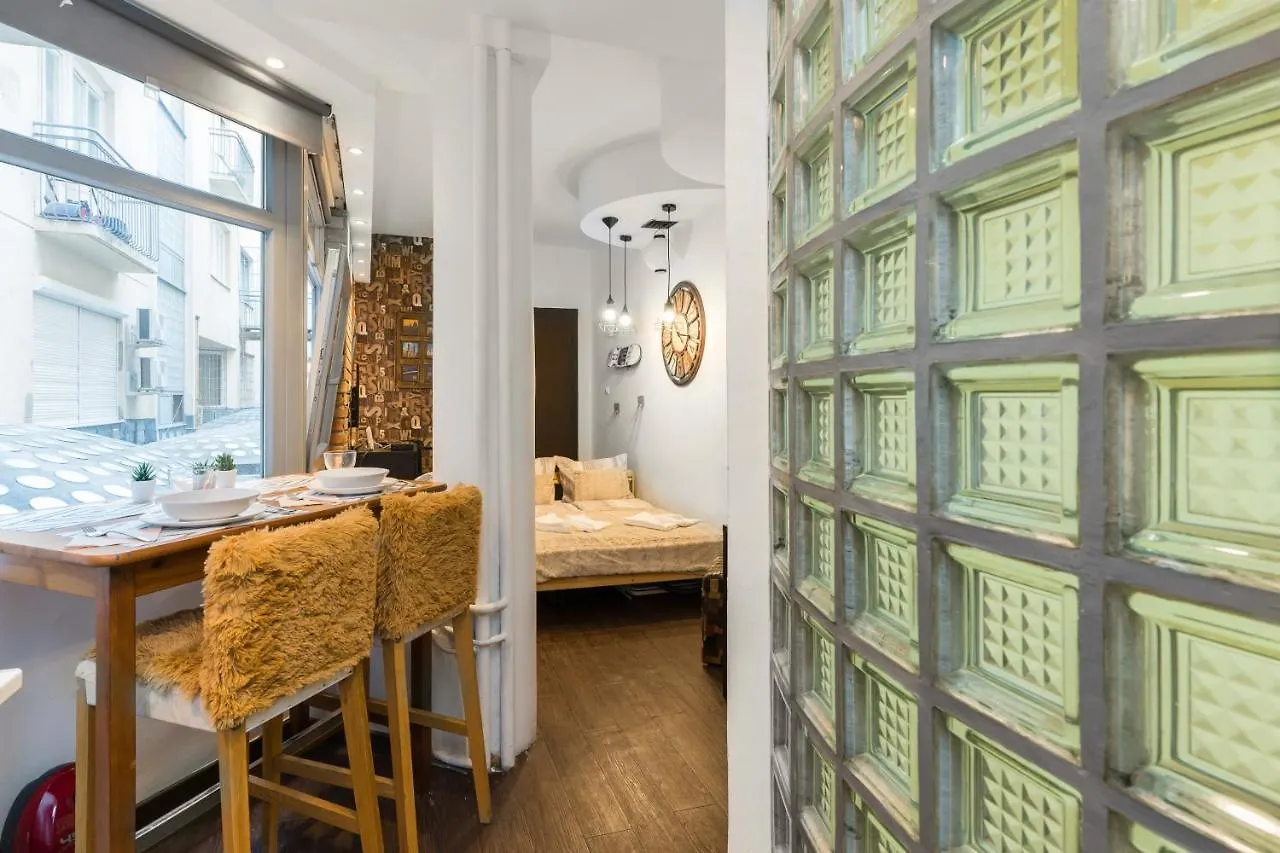 Cheerful Studio Budapest Downtown 0*,  Hungría